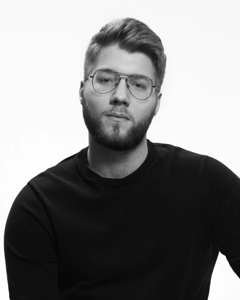Максим Татаринцев